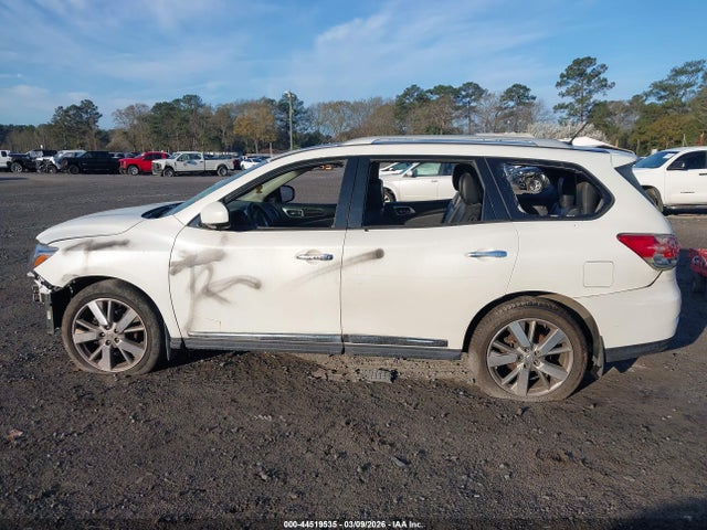 Nissan Pathfinder Platinum