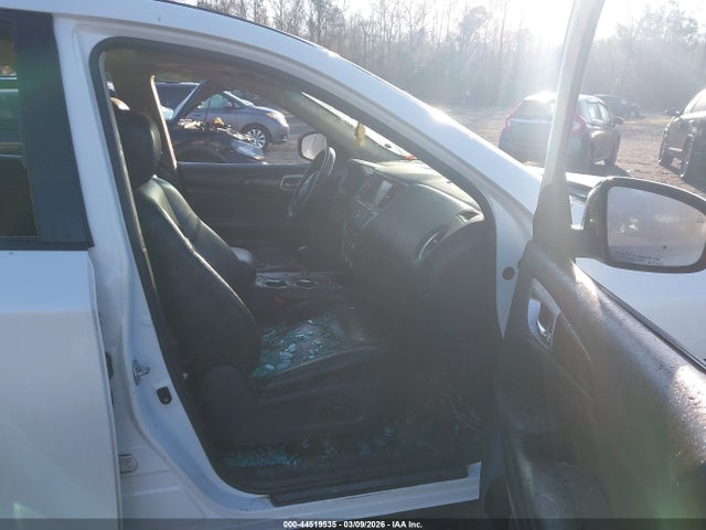 Nissan Pathfinder Platinum