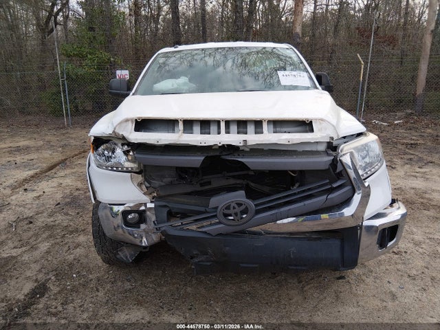 Toyota Tundra Sr5 5.7l V8