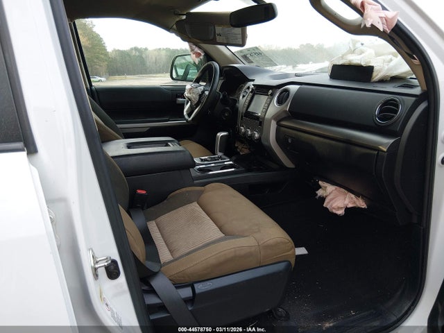 Toyota Tundra Sr5 5.7l V8