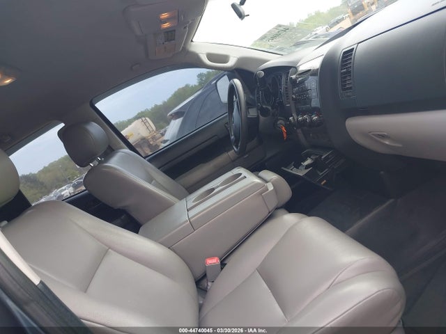 Toyota Tundra Grade V6