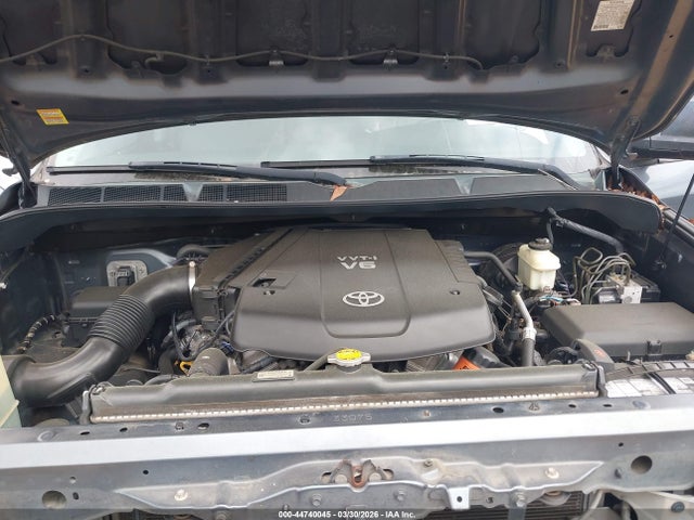 Toyota Tundra Grade V6