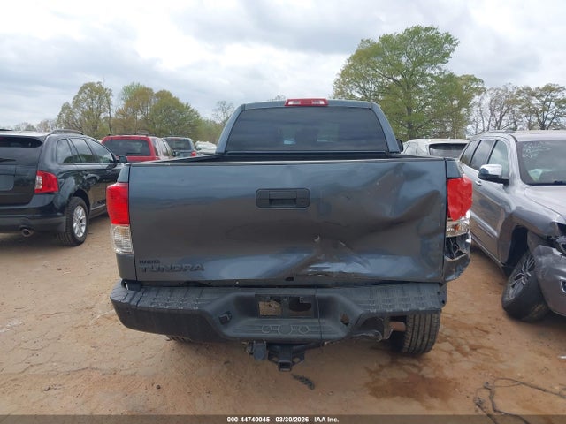 Toyota Tundra Grade V6
