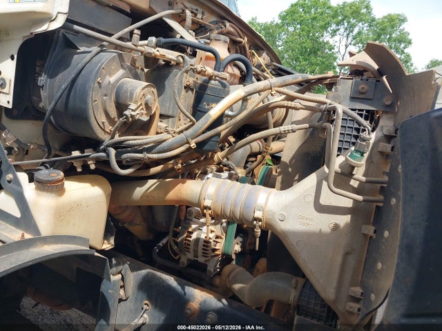 Sterling Truck Lt 7500