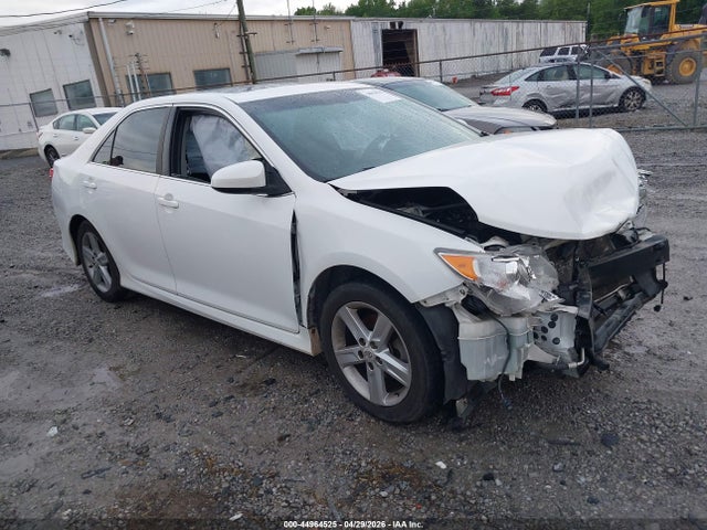 Salvage Toyota Camry Image