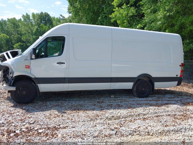 Mercedes-Benz Sprinter 2500 High Roof V6