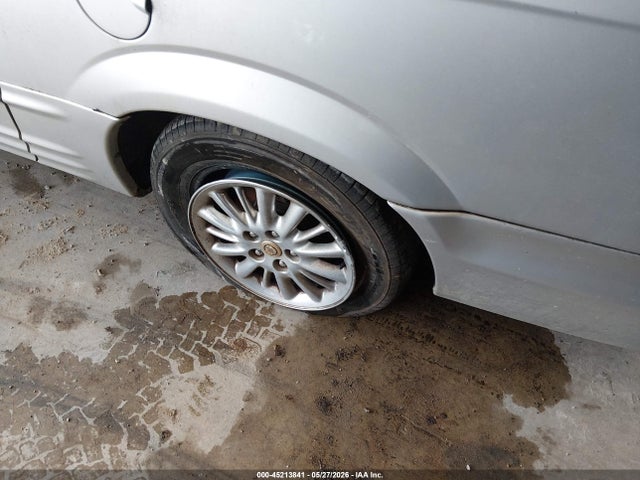 Chrysler Town & Country Limited