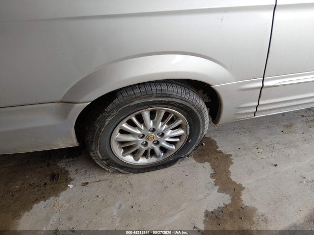 Chrysler Town & Country Limited