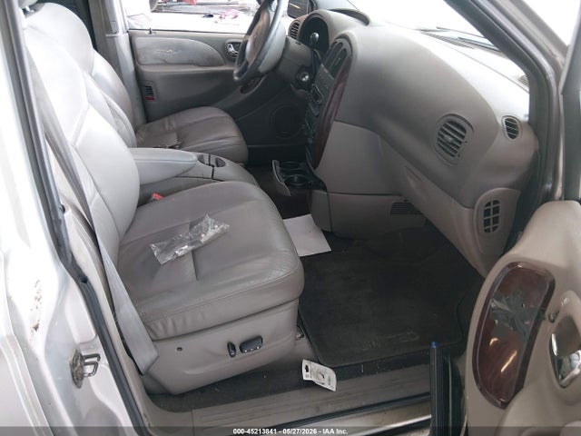 Chrysler Town & Country Limited
