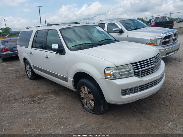 Salvage Lincoln Navigator Image