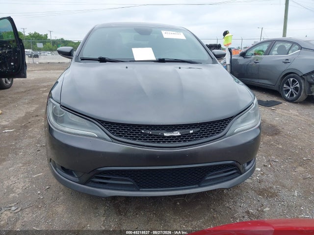 Chrysler 200 S