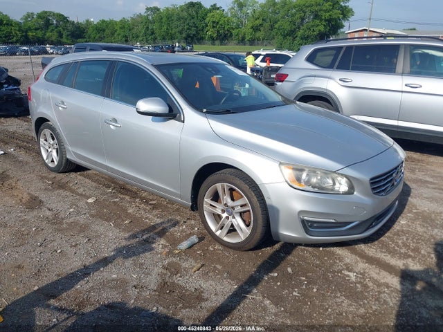 Salvage Volvo V60 Image