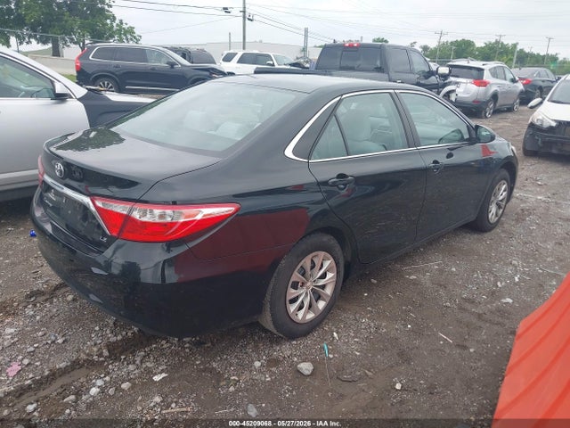 Toyota Camry Le