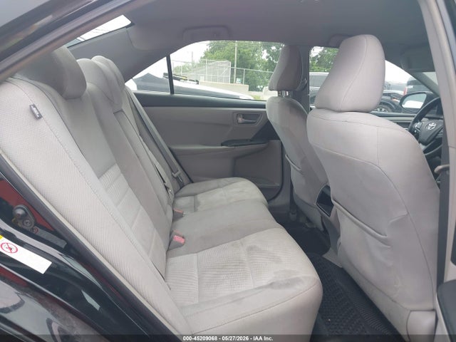 Toyota Camry Le