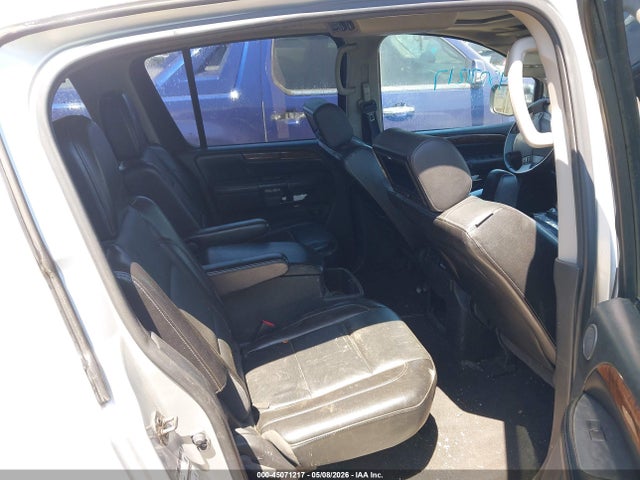 Nissan Armada Platinum