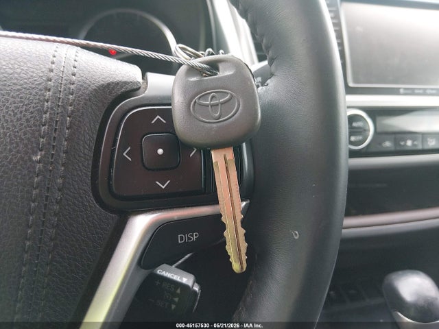 Toyota Highlander Le Plus V6
