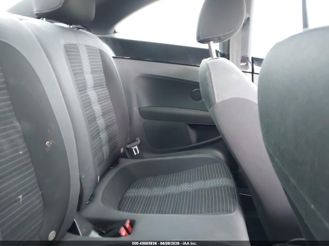 Volkswagen Beetle 2.0t R-line