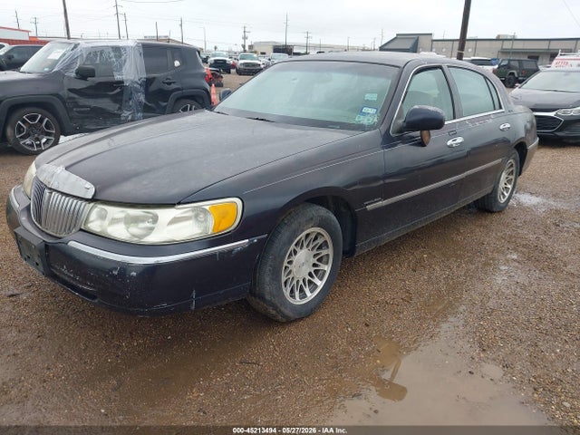 Lincoln Towncar Signature