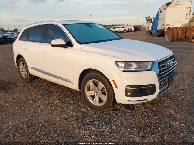 Salvage Audi Q7 Image