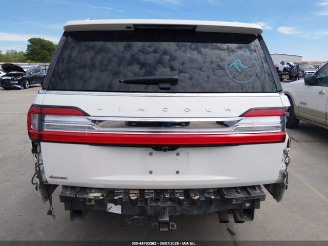 Lincoln Navigator Reserve L