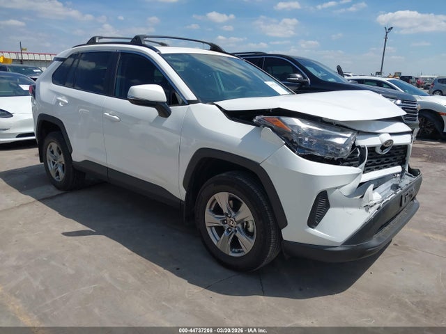 Salvage Toyota RAV4 Image