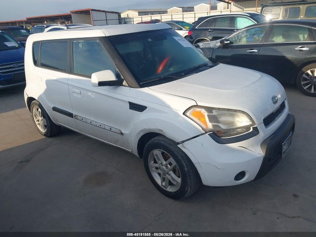Salvage Kia Soul Image