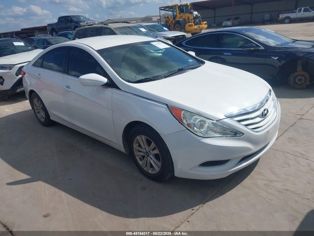 Salvage Hyundai SONATA Image