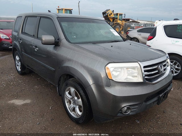 Salvage Honda Pilot Image