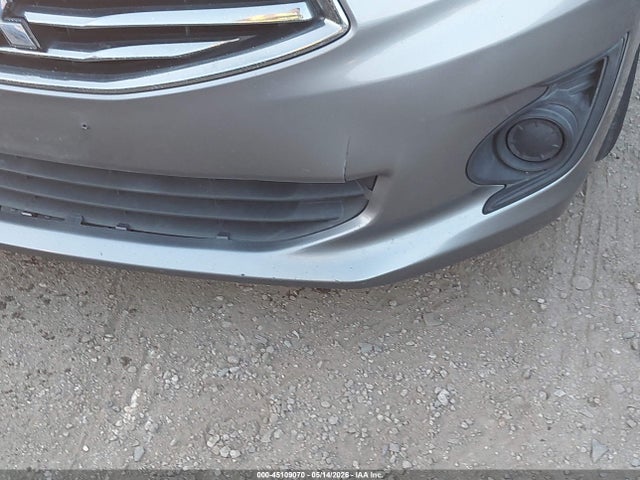 Mitsubishi Mirage Es