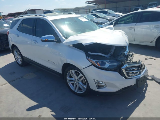 Salvage Chevrolet Equinox Image