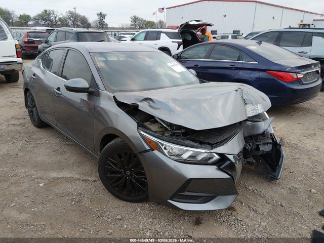 Salvage Nissan Sentra Image