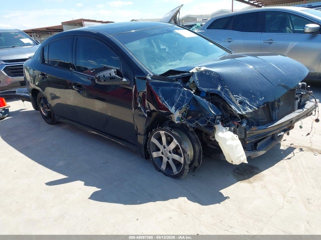 Salvage Nissan Sentra Image