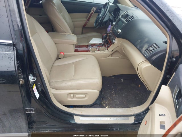 Toyota Highlander Limited V6