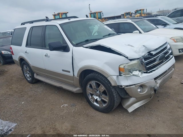 Salvage Ford Expedition Image