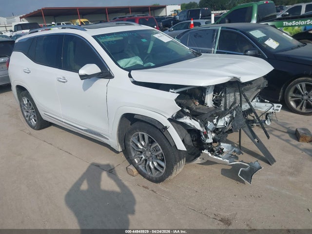 Salvage GMC Terrain Image
