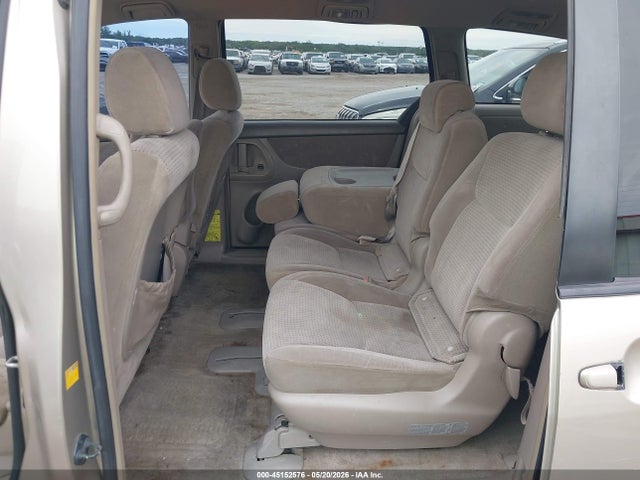 Toyota Sienna Le