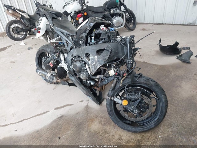 Salvage Honda Cbr1000 Image