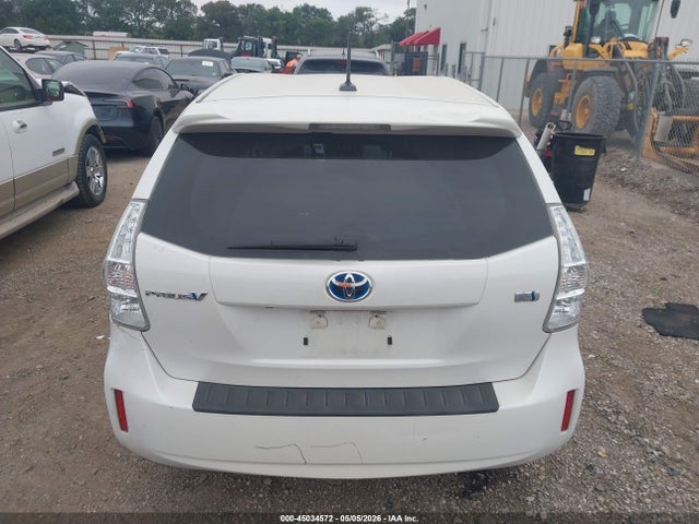 Toyota Prius v Three