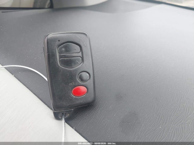 Toyota Prius v Three