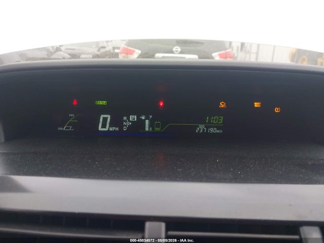 Toyota Prius v Three