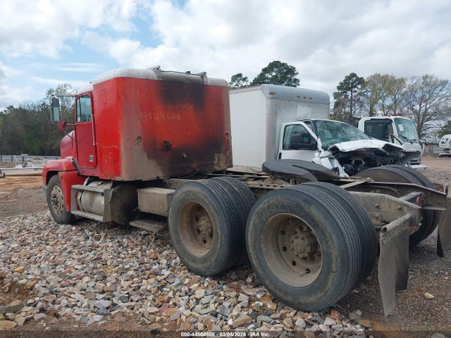 Freightliner Conventional Fld120