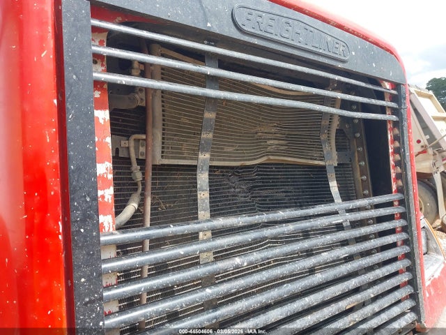 Freightliner Conventional Fld120
