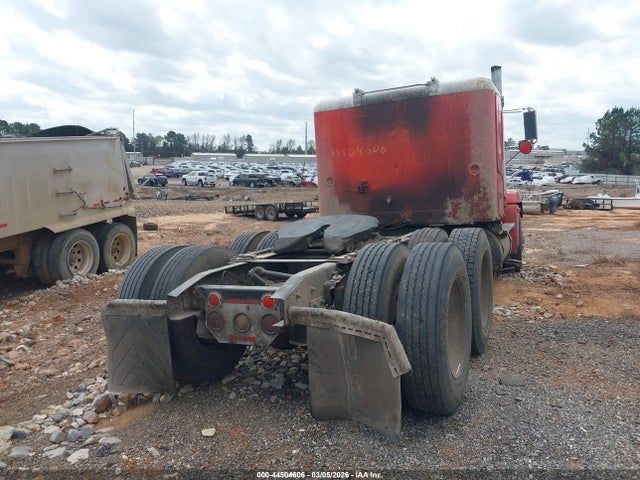 Freightliner Conventional Fld120