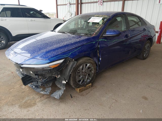 Hyundai ELANTRA Sel