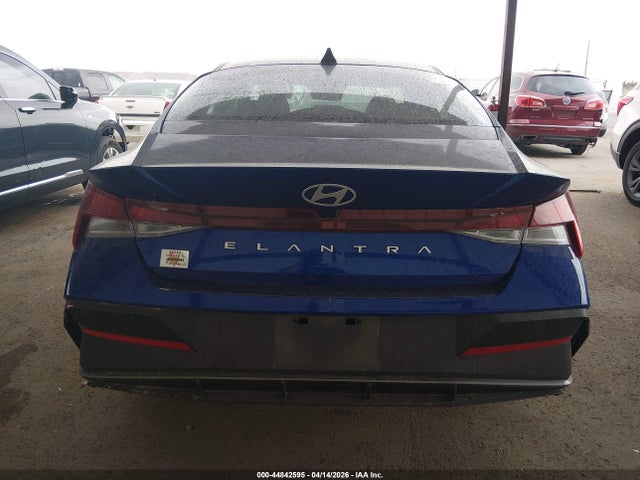 Hyundai ELANTRA Sel