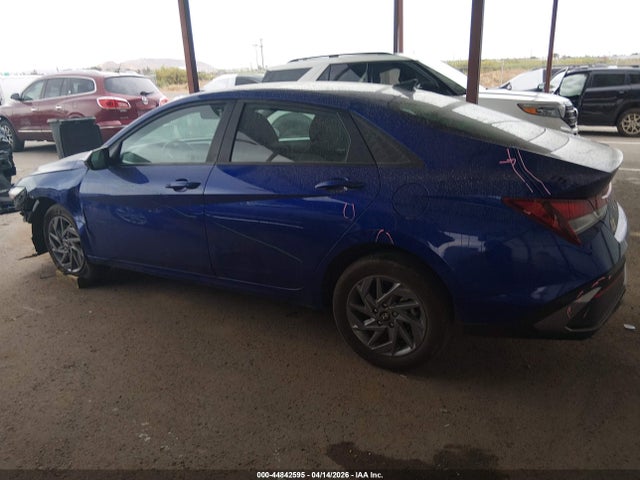 Hyundai ELANTRA Sel