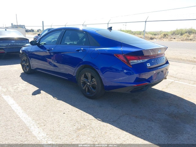 Hyundai ELANTRA Sel