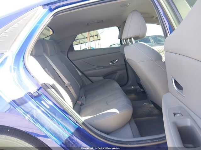 Hyundai ELANTRA Sel