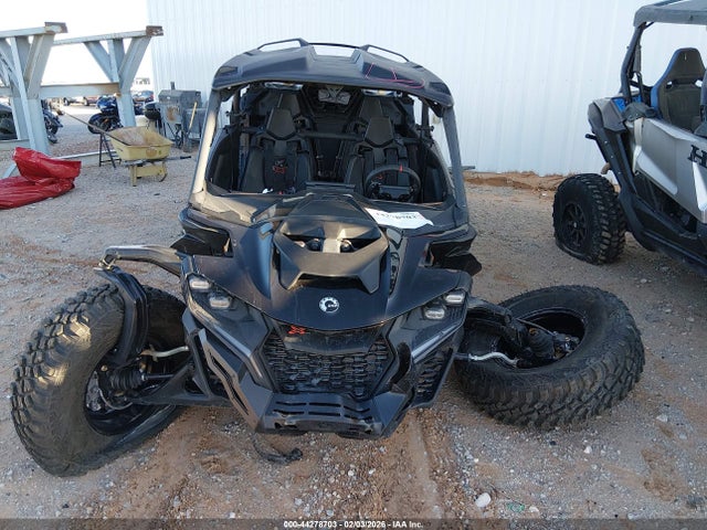 Can-Am Maverick R Max X Rs