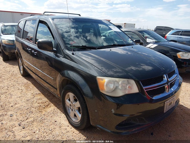 Salvage Dodge Grand Caravan Image
